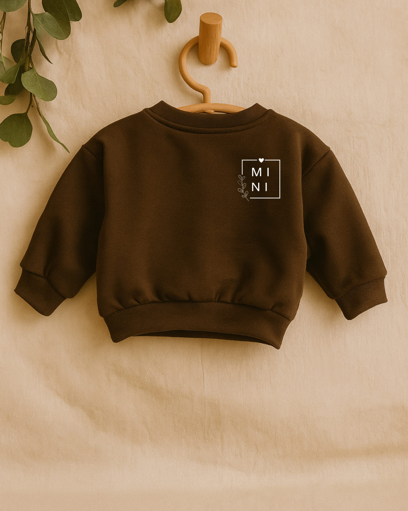 Baby trägt Oversize Pullover „Mini“  von VOODULU