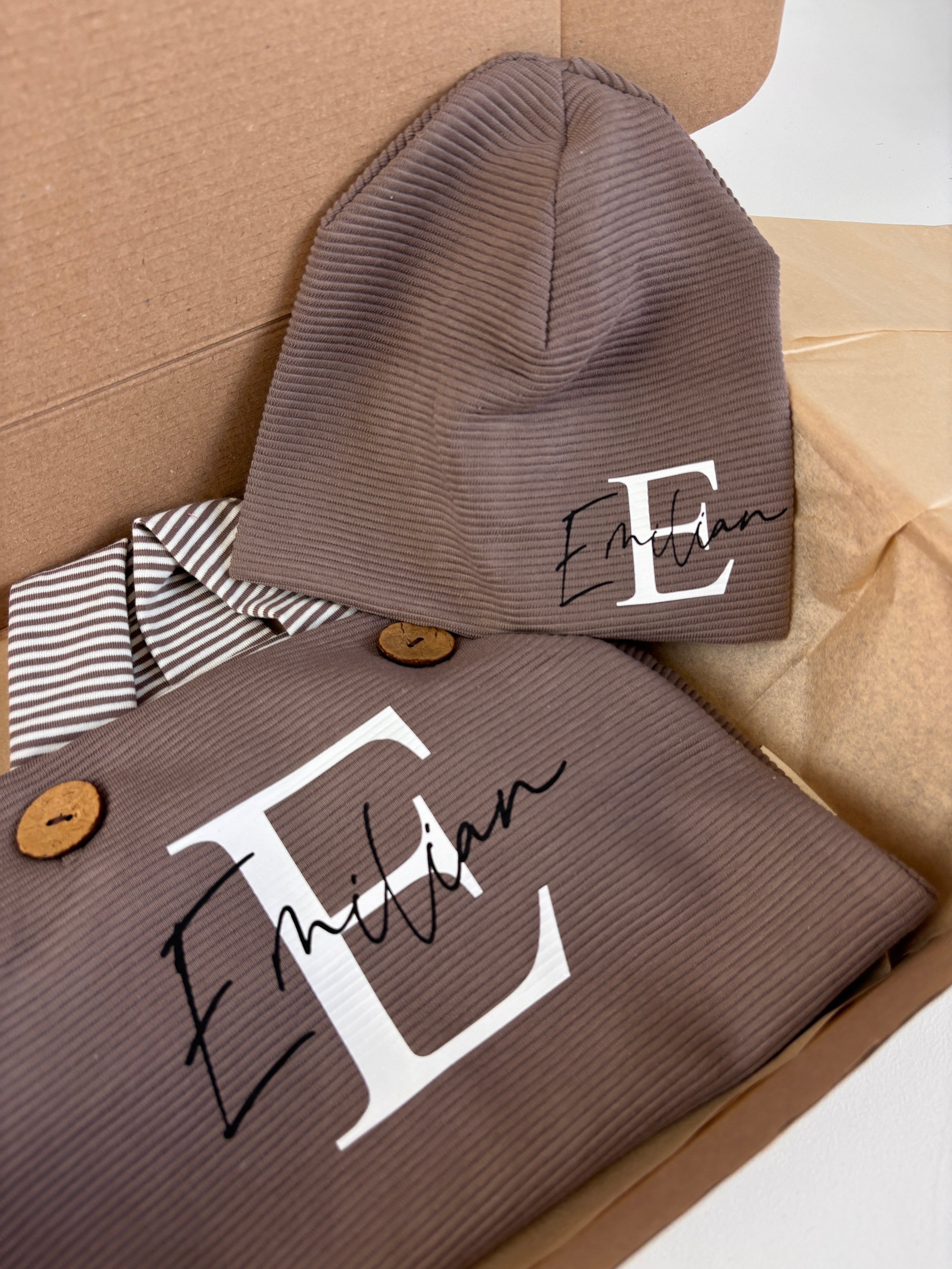 Personalisierte Latzhose "brown"