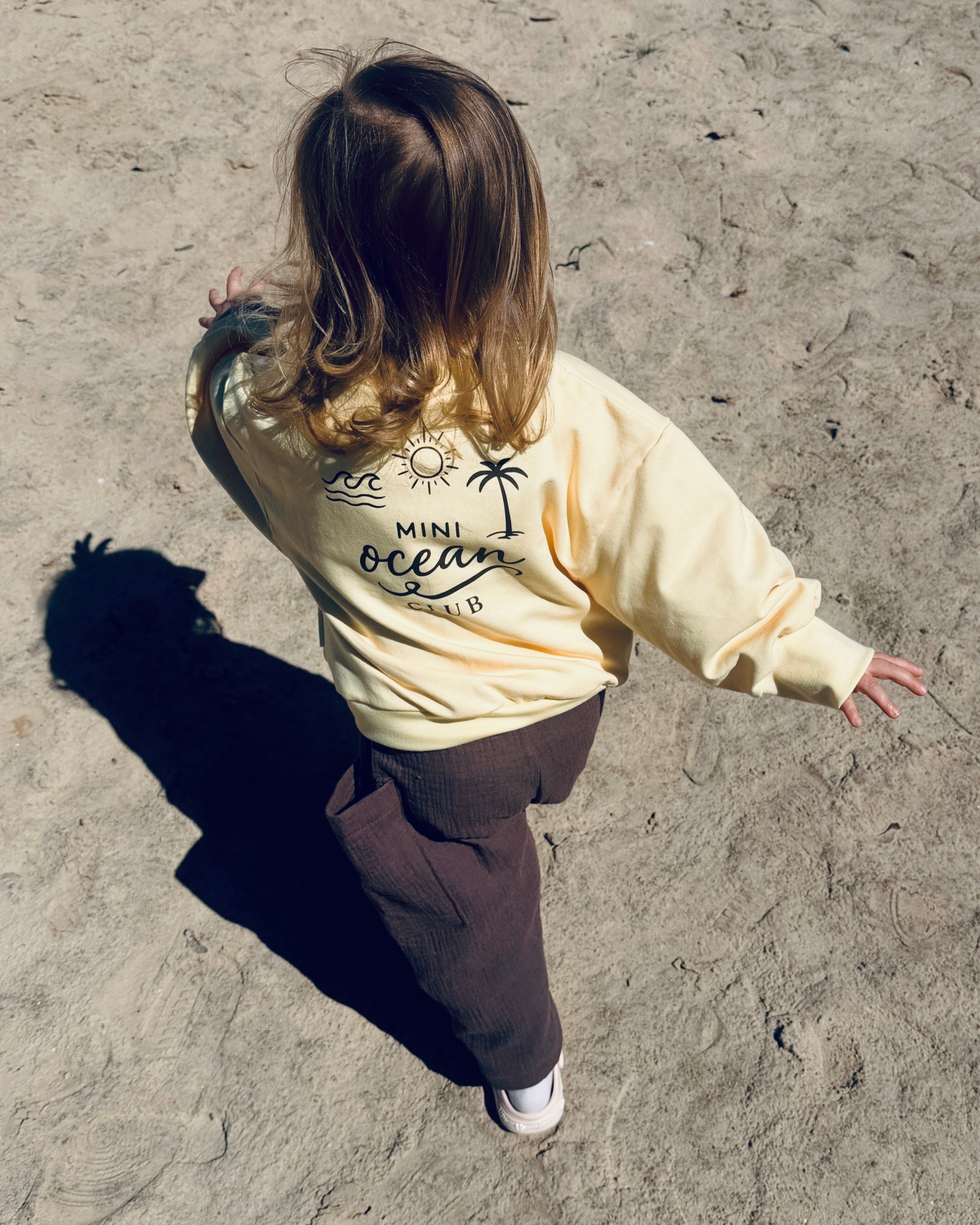 Oversize Pullover „Mini Ocean Club“ – Butter Yellow