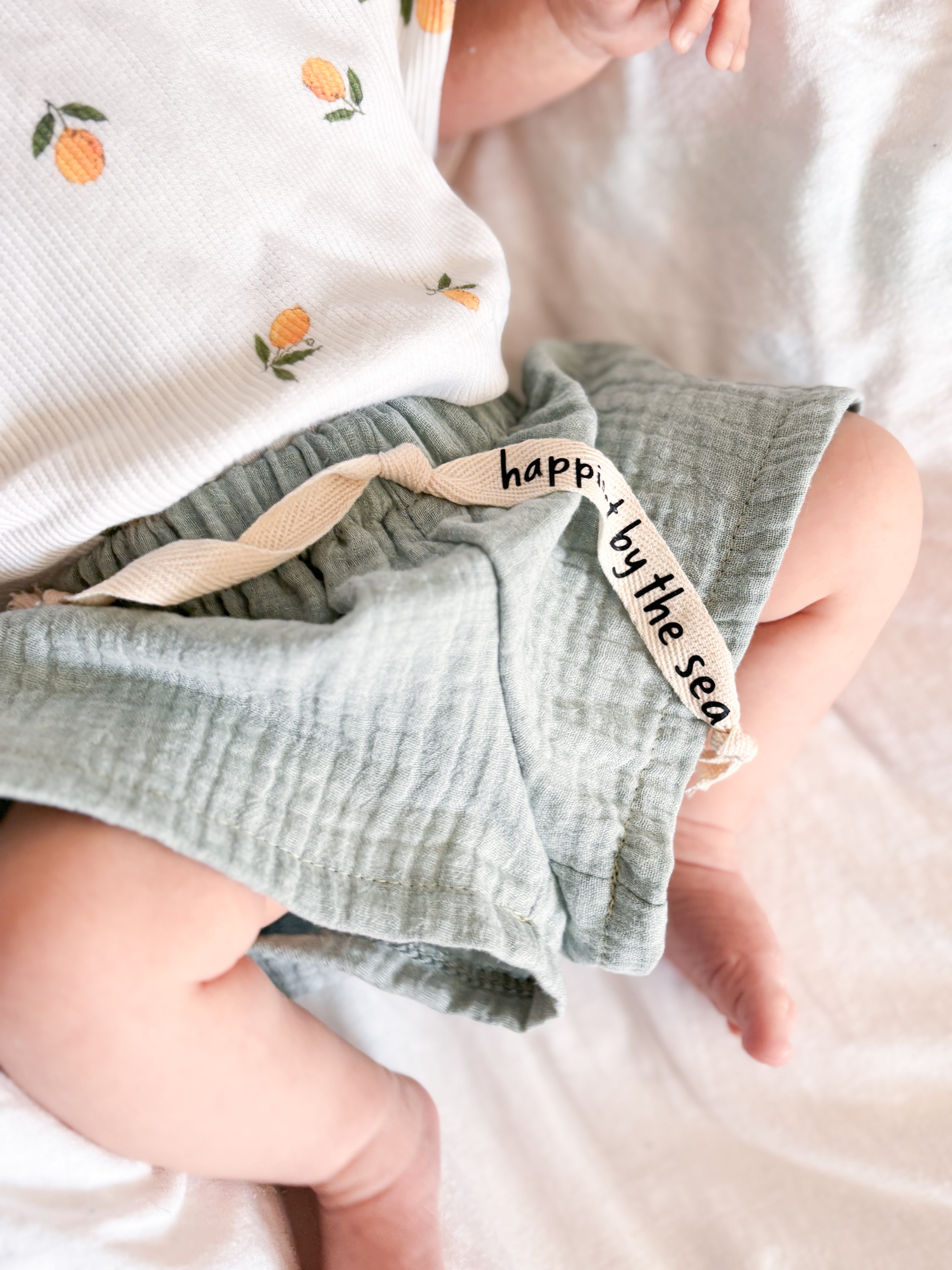 Shorts – soft mint