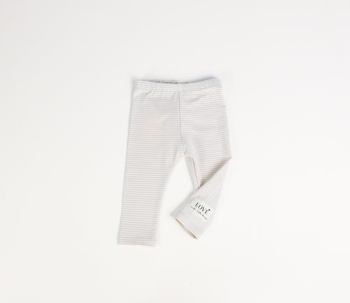 Gestreifte Baby Leggings in Beige und Weiß aus Baumwolljersey von VOODULU
