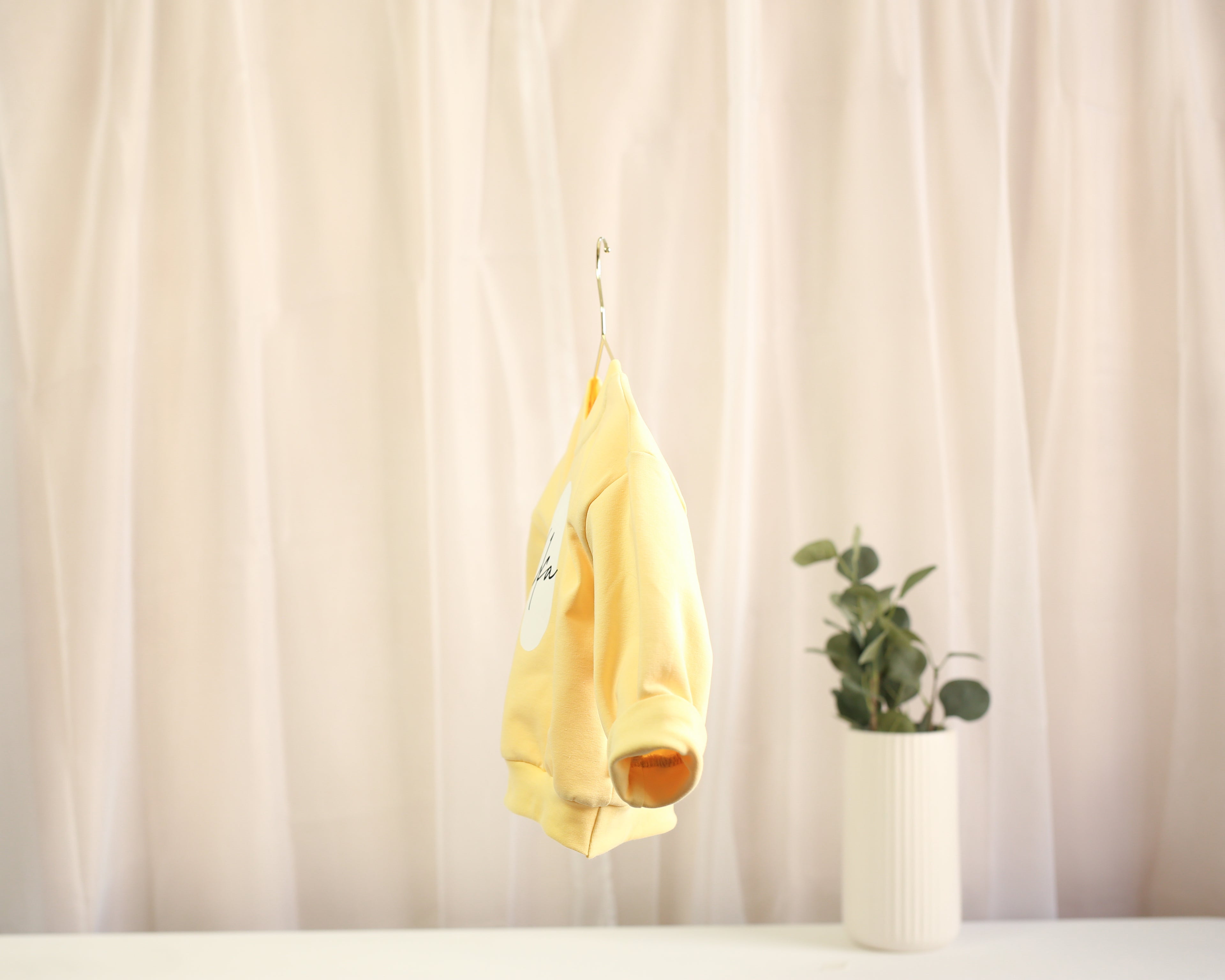 Oversize Pullover personalisiert – Butter Yellow