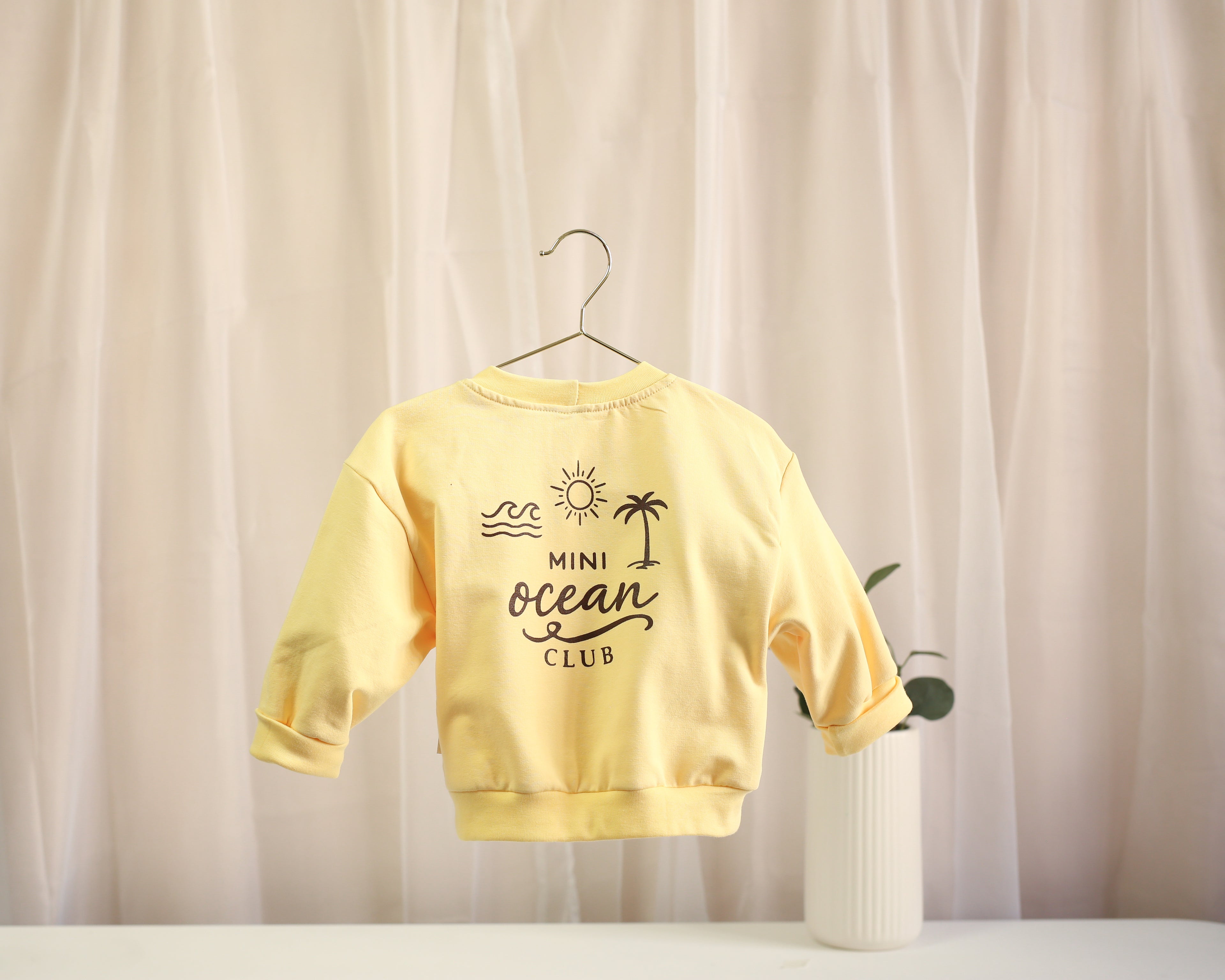 Oversize Pullover „Mini Ocean Club“ – Butter Yellow