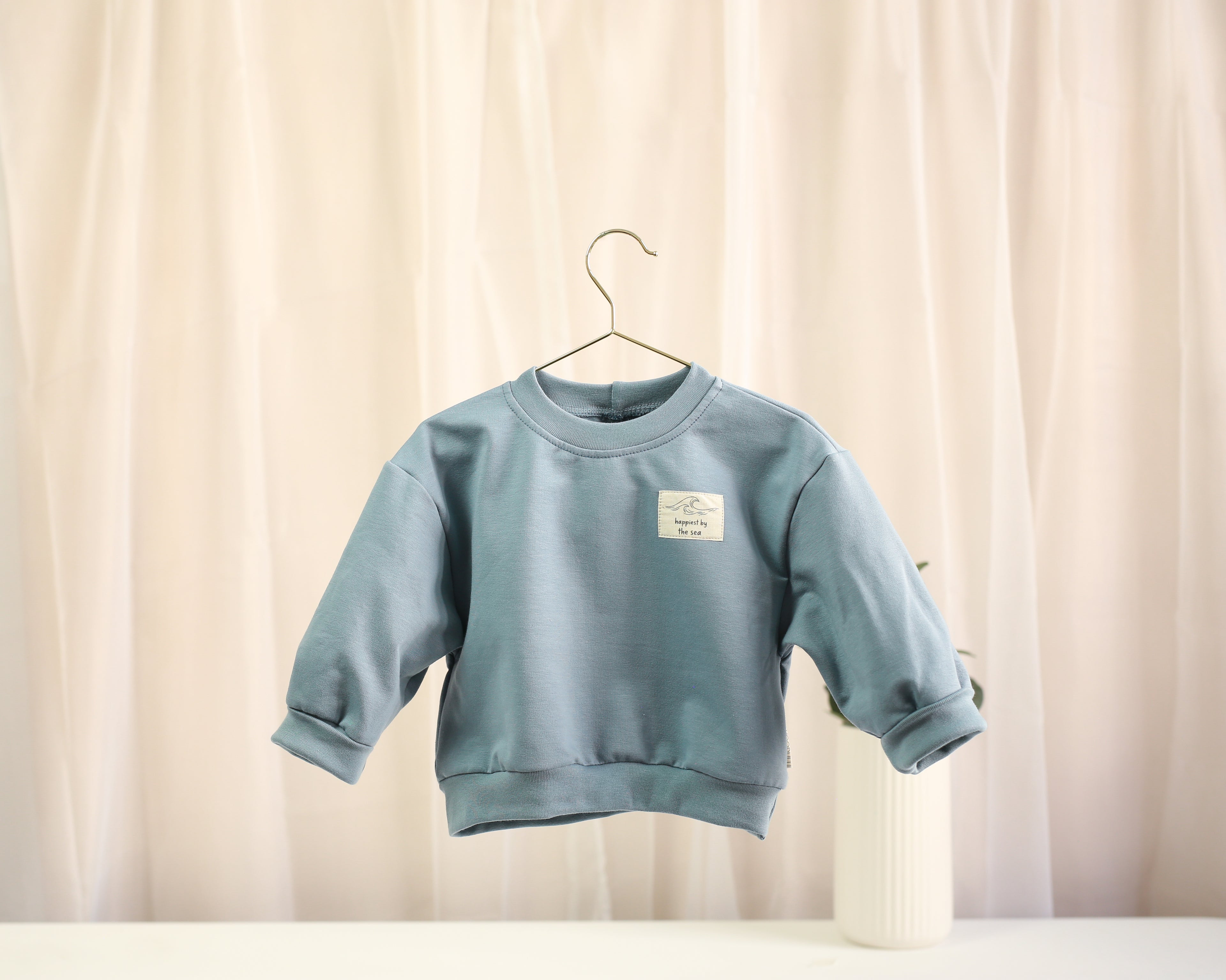 Oversize Pullover „Happiest by the Sea“ – Dusty Blue