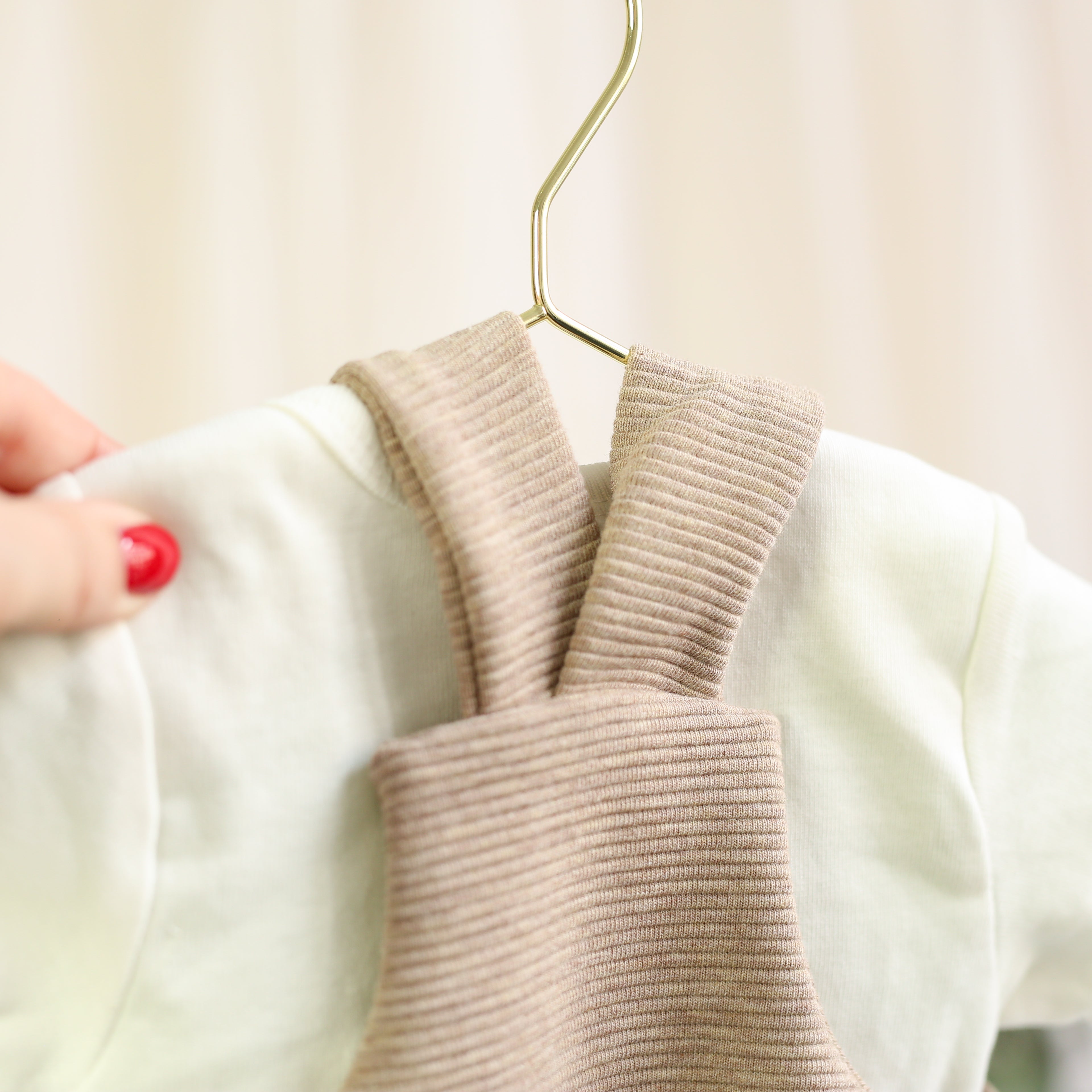Latzhose "beige"