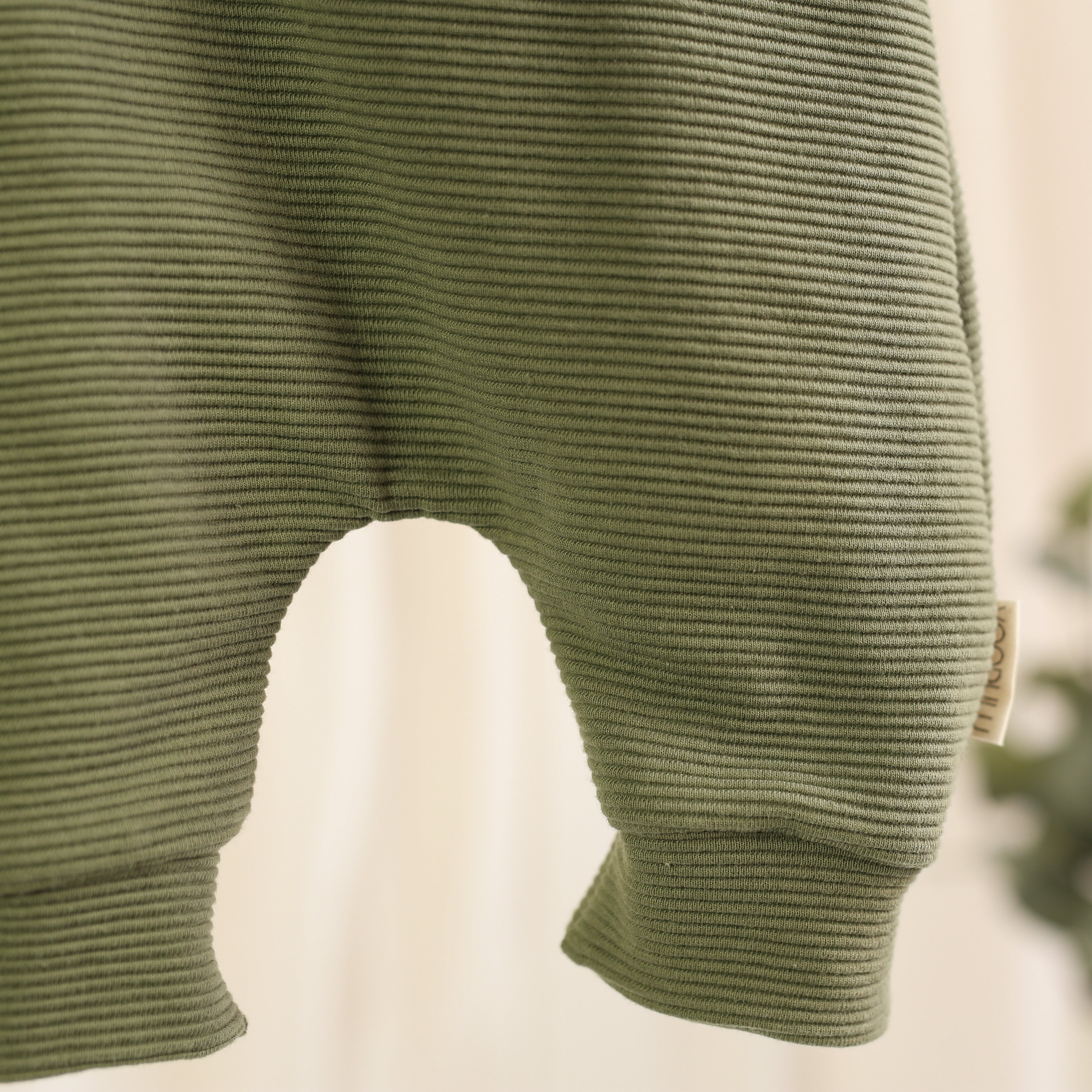 Latzhose "olive"