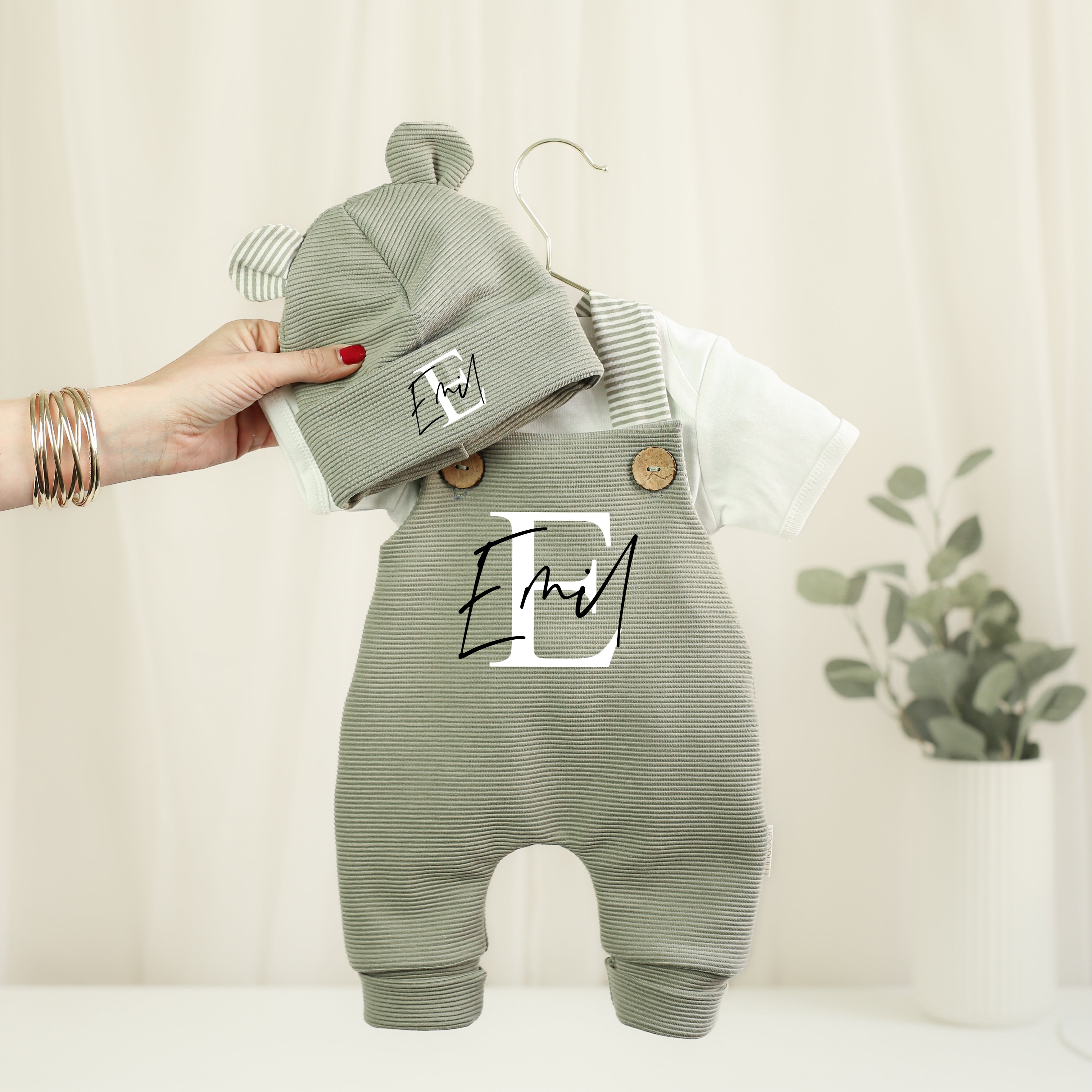 Teddy Monogram sage