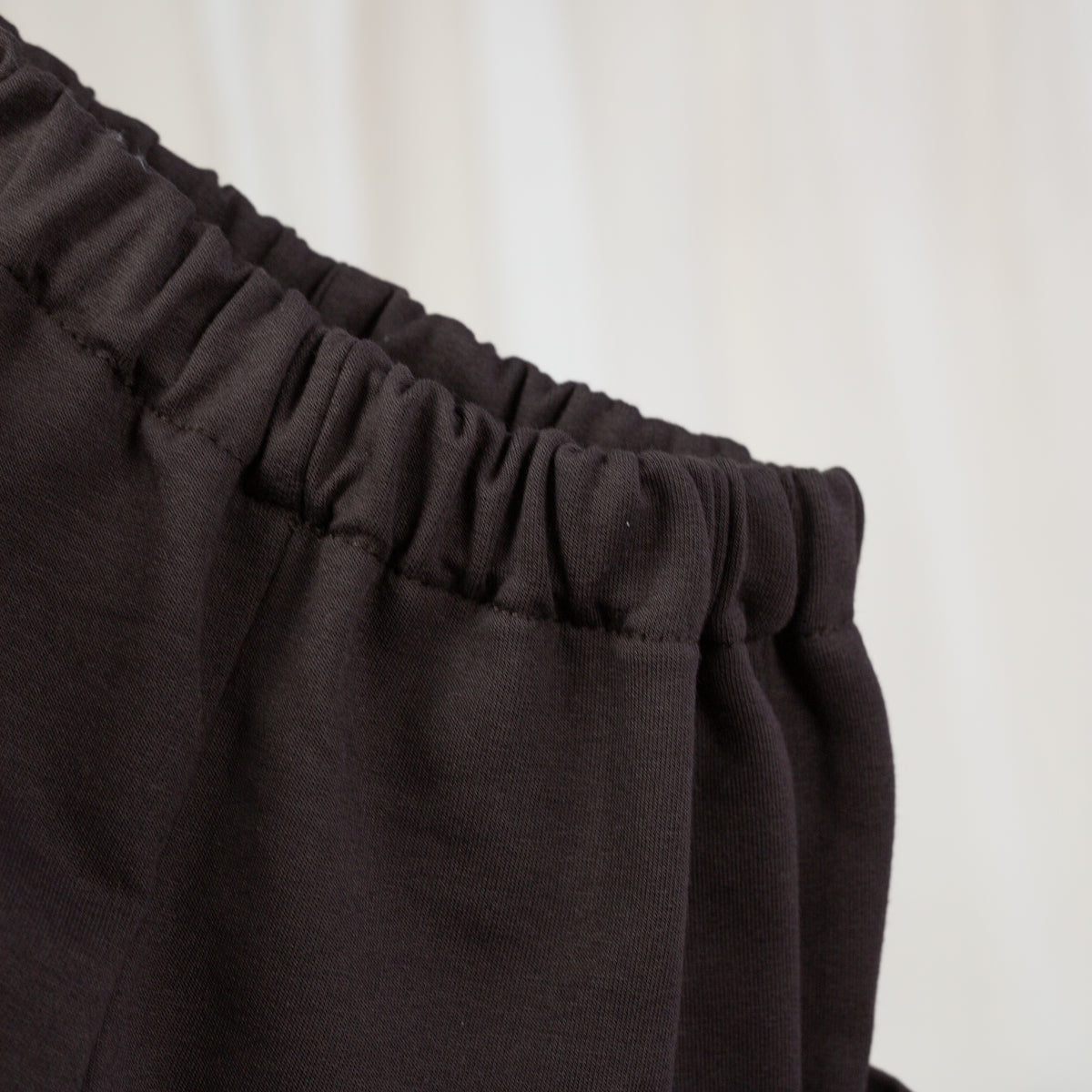 Sweat Barrel Hose – Schokobraun