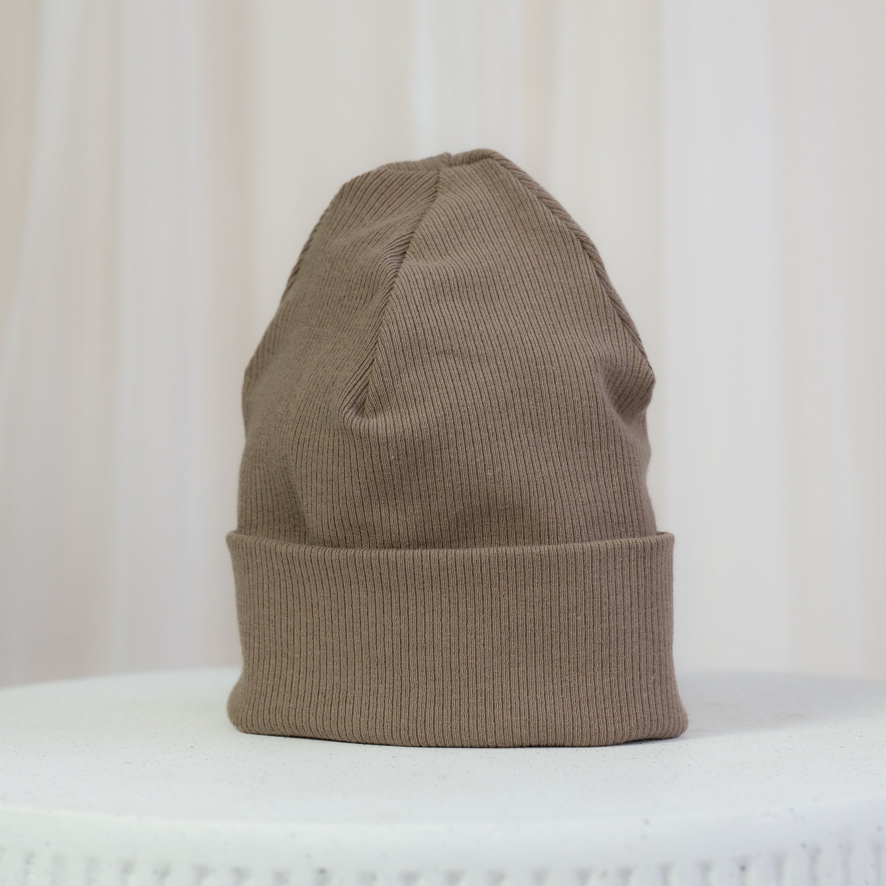 Personalisierte Rib-Mütze – Hellbraun