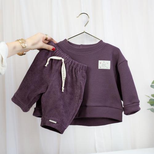 Zweiteiliges Baby- und Kinder-Set in Bordeaux aus mitwachsendem Oversize-Strickpullover und Cord Barrel Hose
