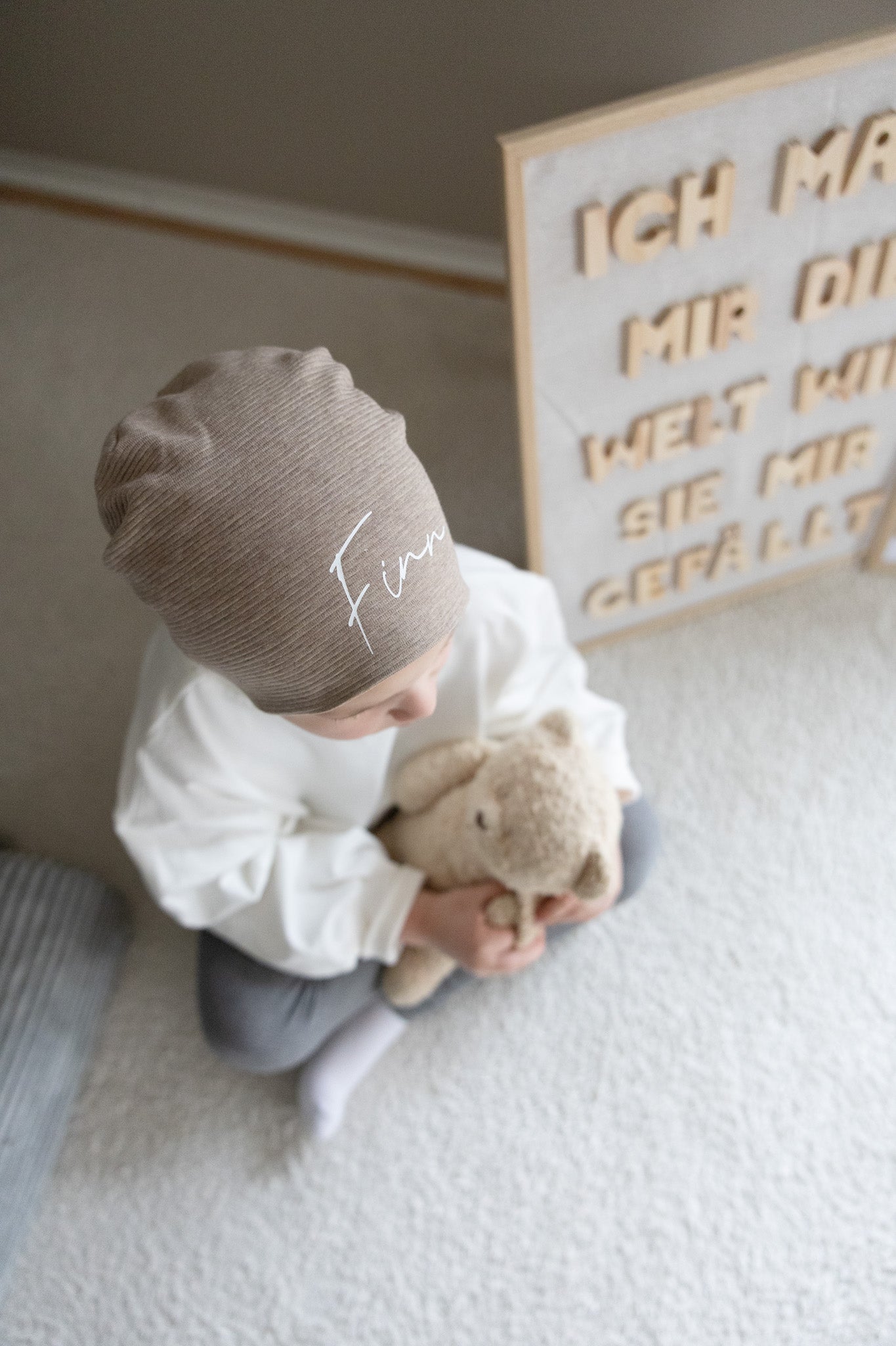 personalisierte Baby Mütze in beige, VOODULU